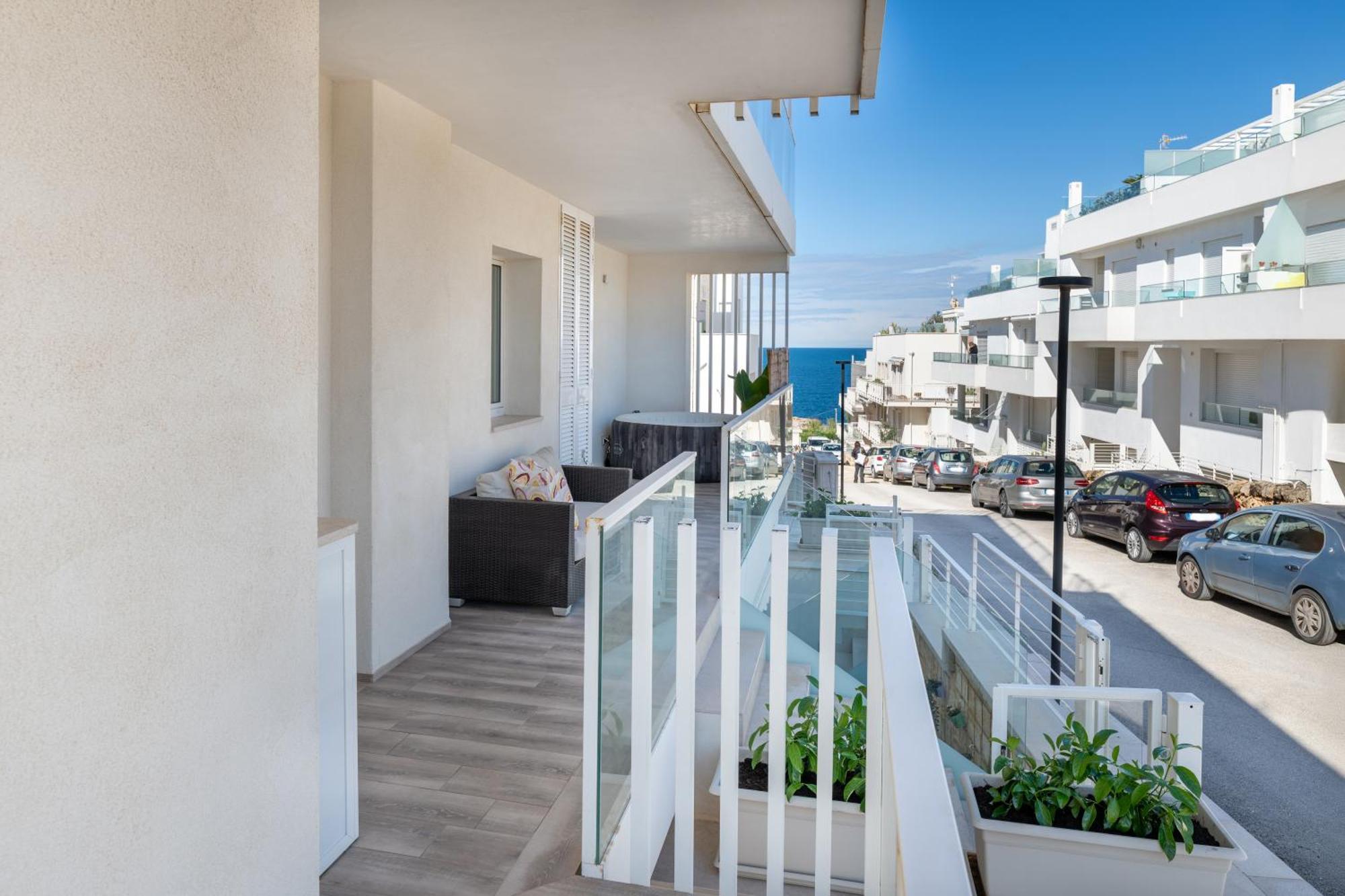 Exclusive Deluxe Apt Up To 6 People & Heated Tub بولينيانو آ ماري المظهر الخارجي الصورة