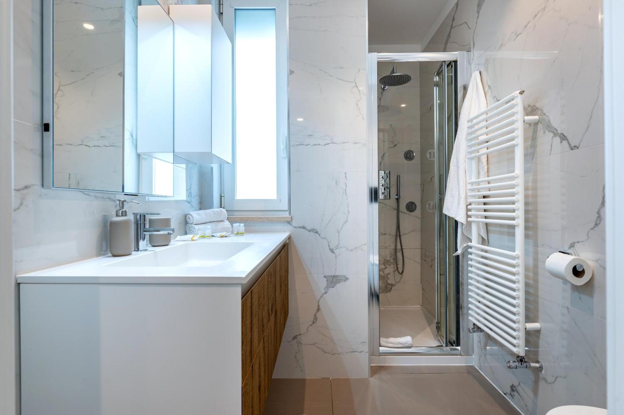 Exclusive Deluxe Apt Up To 6 People & Heated Tub بولينيانو آ ماري المظهر الخارجي الصورة