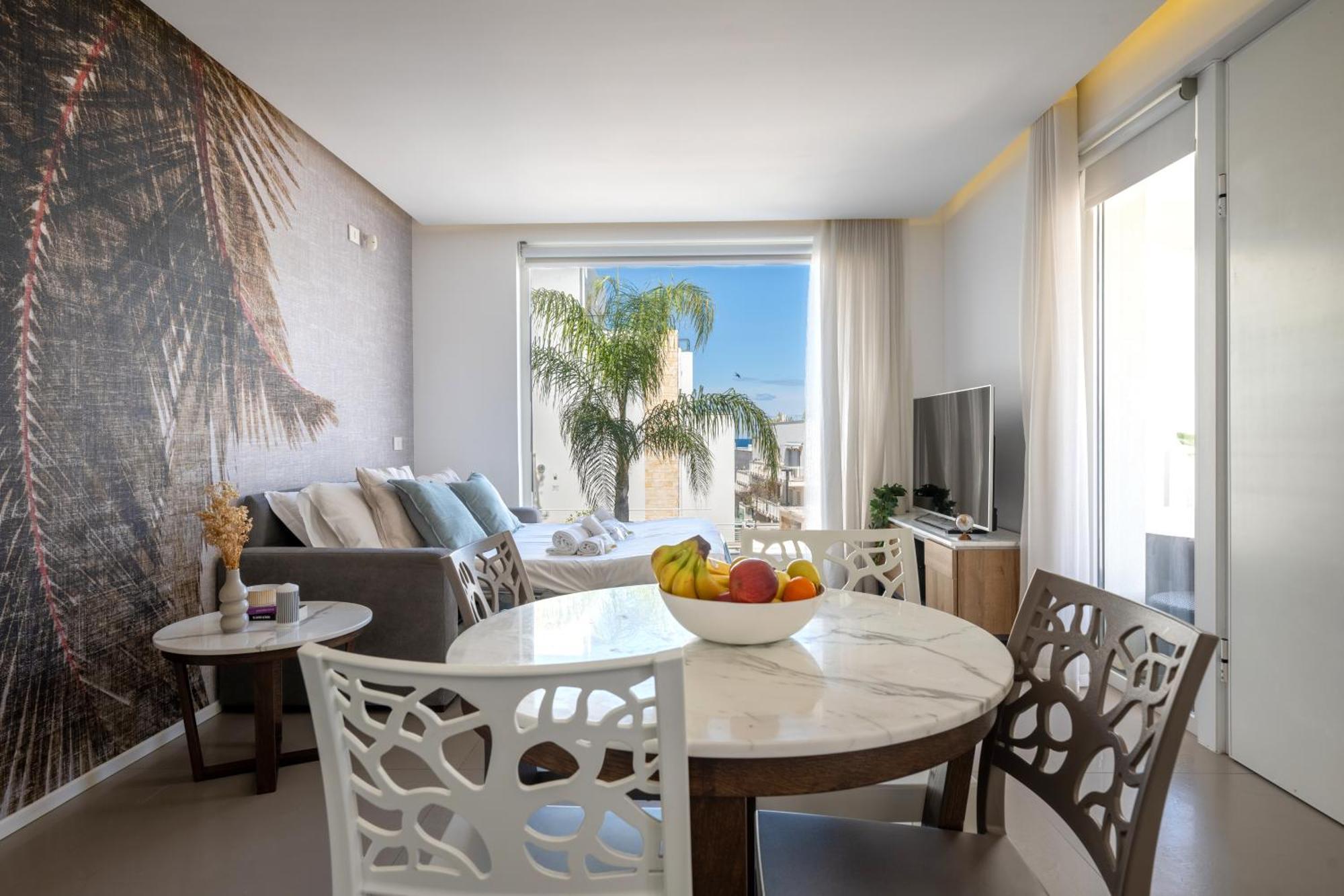 Exclusive Deluxe Apt Up To 6 People & Heated Tub بولينيانو آ ماري المظهر الخارجي الصورة