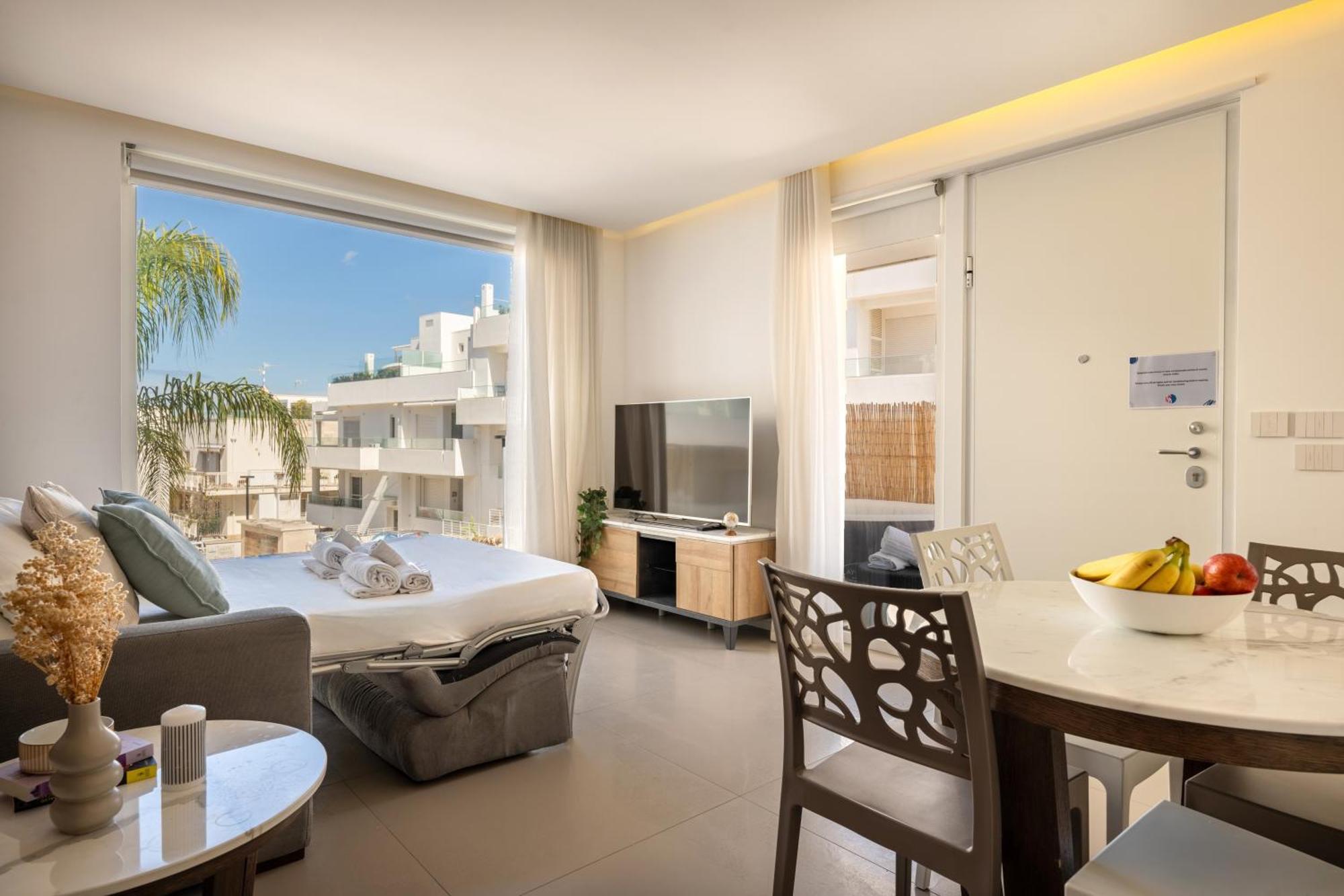 Exclusive Deluxe Apt Up To 6 People & Heated Tub بولينيانو آ ماري المظهر الخارجي الصورة